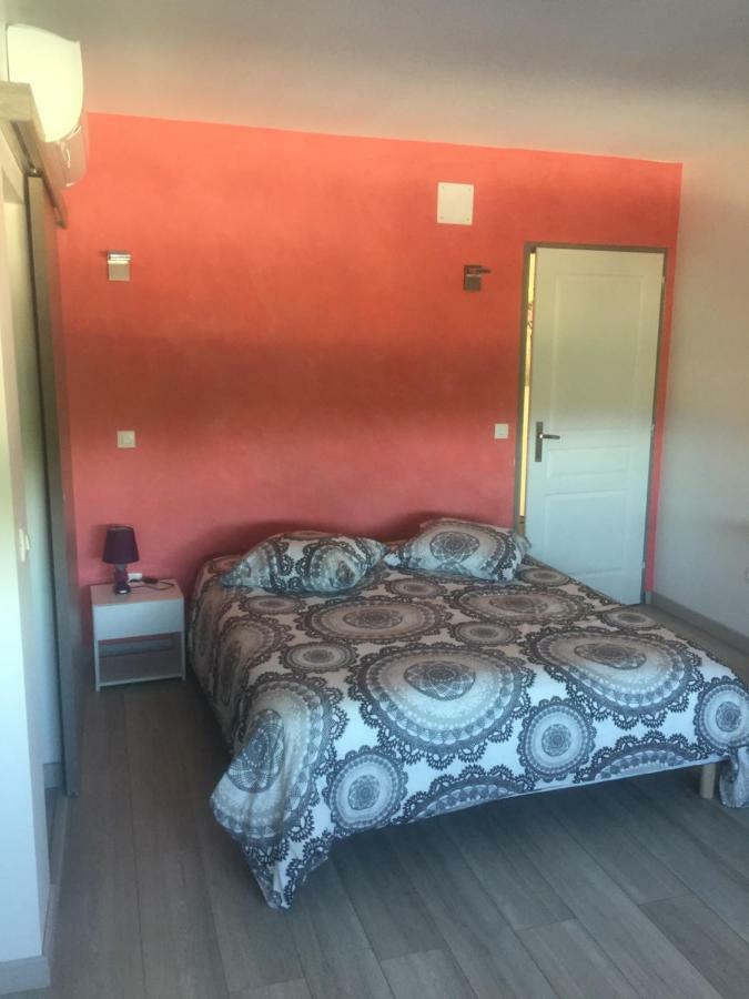 Au Pied De La Roche Appartement Buitenkant foto