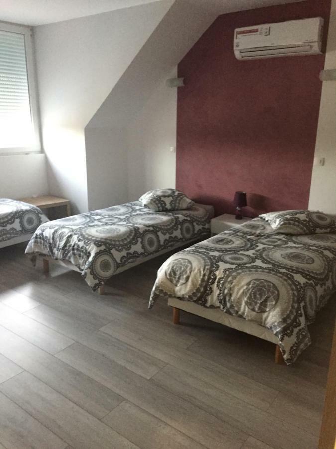 Au Pied De La Roche Appartement Buitenkant foto