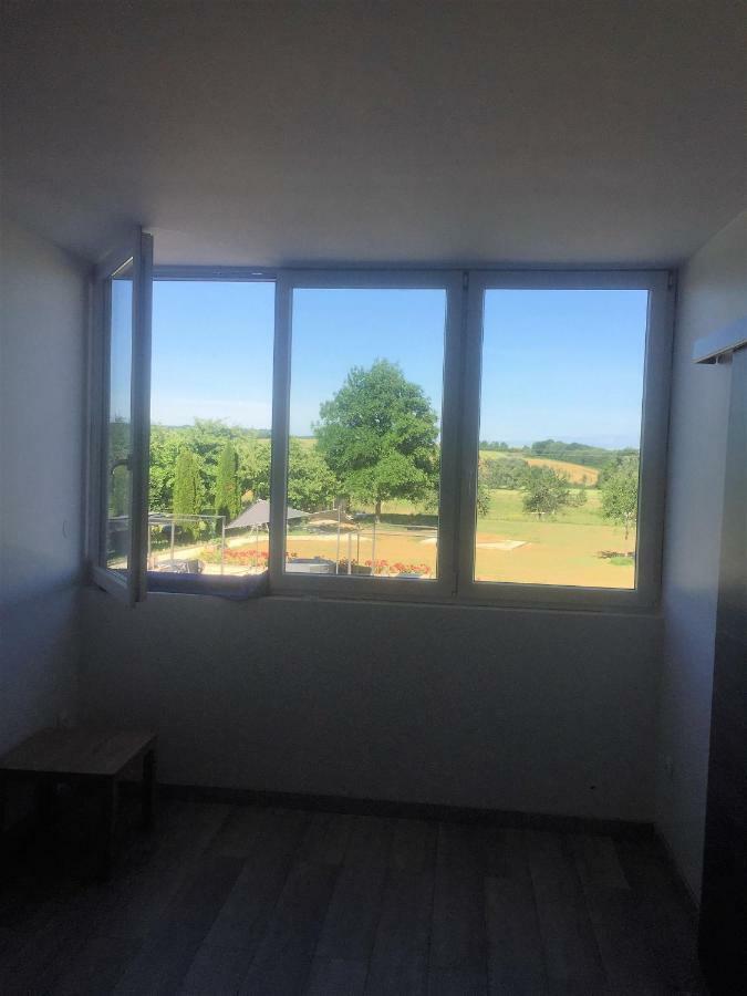 Au Pied De La Roche Appartement Buitenkant foto