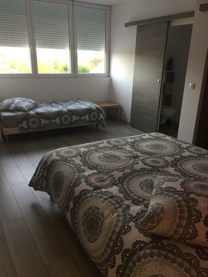 Au Pied De La Roche Appartement Buitenkant foto