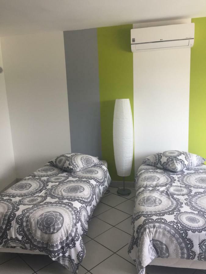 Au Pied De La Roche Appartement Buitenkant foto